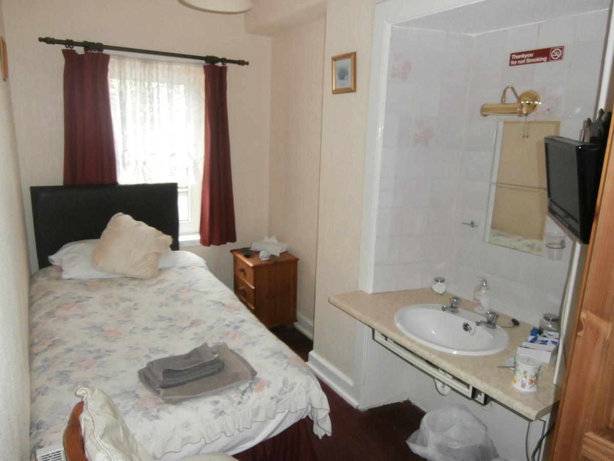 Monorene Guest House Galashiels Dış mekan fotoğraf