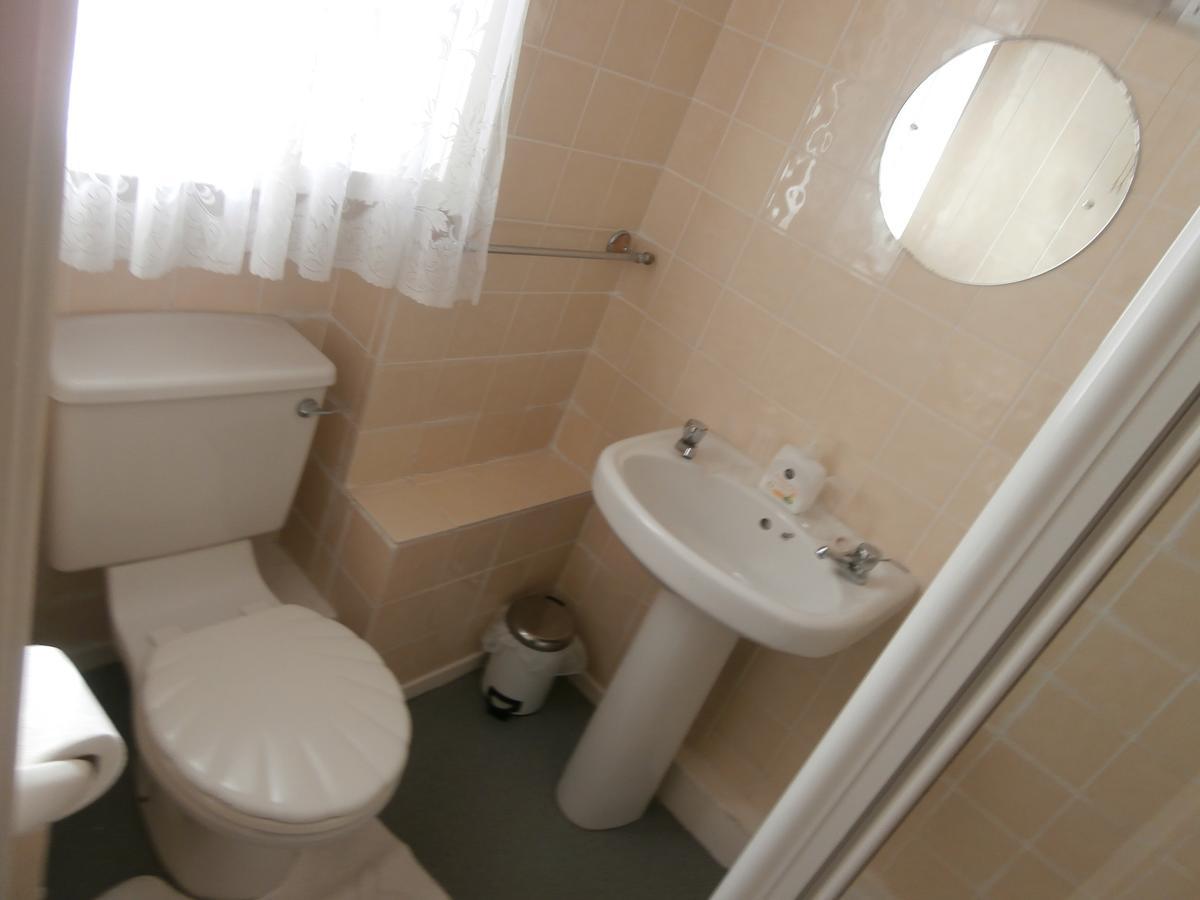 Monorene Guest House Galashiels Dış mekan fotoğraf